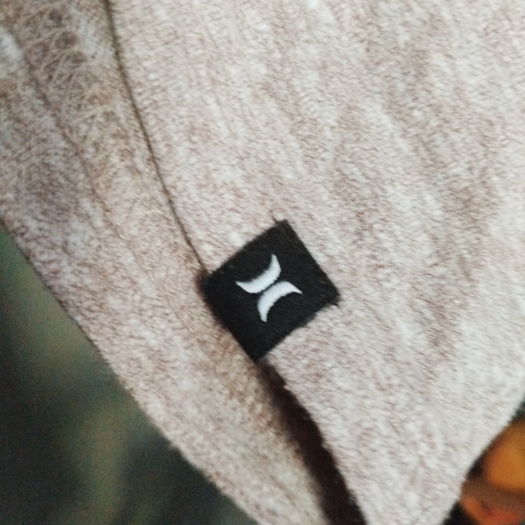 Make an offer 😄 Hurley Long Sleeve Jacket Shirt w/ hood - Picture 4 of 4